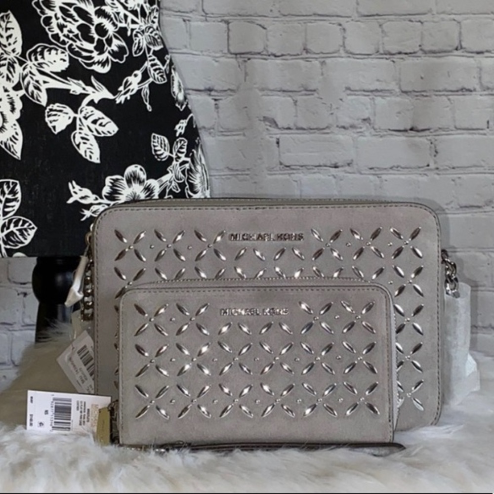 Michael Kors CROSSBODIES/WRISTLET 2pc Set - Picture 2 of 9